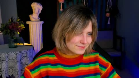 Snapshot of lolaasmus chatting on January 21, 6:11 am I consider myself the god Loki but life just calls me LOL online show from January 21, 6:11 am