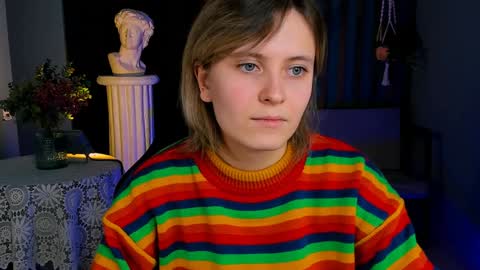 Snapshot of lolaasmus chatting on January 21, 9:13 am I consider myself the god Loki but life just calls me LOL online show from January 21, 9:13 am