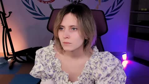 Snapshot of lolaasmus chatting on January 22, 9:02 am I consider myself the god Loki but life just calls me LOL online show from January 22, 9:02 am