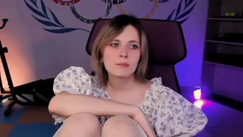 Snapshot of lolaasmus chatting on January 22, 12:06 pm I consider myself the god Loki but life just calls me LOL online show from January 22, 12:06 pm