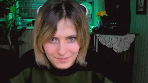 Snapshot of lolaasmus chatting on January 24, 8:13 am I consider myself the god Loki but life just calls me LOL online show from January 24, 8:13 am