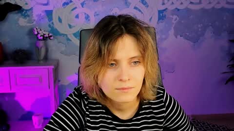 Snapshot of lolaasmus chatting on January 31, 8:11 am I consider myself the god Loki but life just calls me LOL online show from January 31, 8:11 am