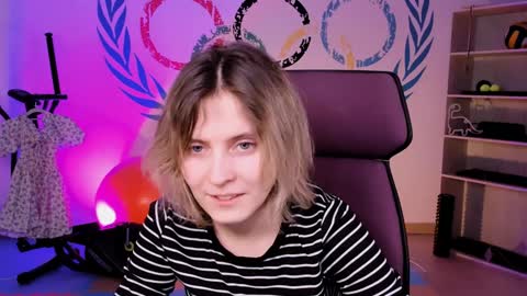 Snapshot of lolaasmus chatting on February 1, 8:08 am I consider myself the god Loki but life just calls me LOL online show from February 1, 8:08 am