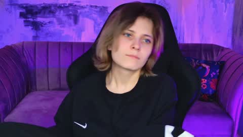 Snapshot of lolaasmus chatting on February 5, 4:14 pm I consider myself the god Loki but life just calls me LOL online show from February 5, 4:14 pm