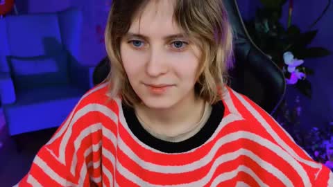 Snapshot of lolaasmus chatting on February 14, 8:10 am I consider myself the god Loki but life just calls me LOL online show from February 14, 8:10 am