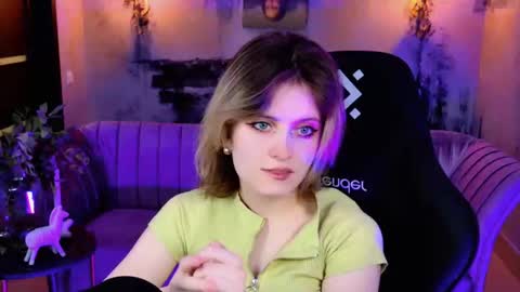 Snapshot of lolaasmus chatting on February 25, 11:08 am I consider myself the god Loki but life just calls me LOL online show from February 25, 11:08 am