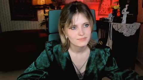 Snapshot of lolaasmus chatting on February 26, 4:45 pm I consider myself the god Loki but life just calls me LOL online show from February 26, 4:45 pm