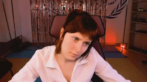 Snapshot of lolaasmus chatting on March 4, 10:46 am I consider myself the god Loki but life just calls me LOL online show from March 4, 10:46 am