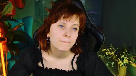 Snapshot of lolaasmus chatting on March 10, 12:15 pm I consider myself the god Loki but life just calls me LOL online show from March 10, 12:15 pm