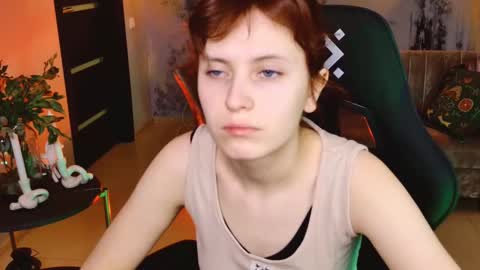 Snapshot of lolaasmus chatting on March 12, 5:13 am I consider myself the god Loki but life just calls me LOL online show from March 12, 5:13 am