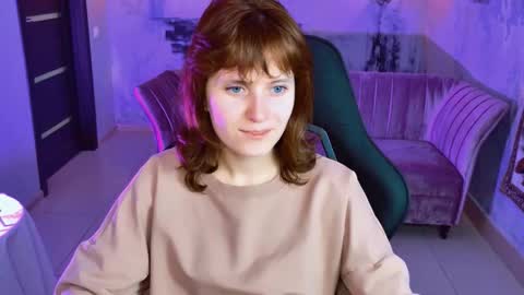 Snapshot of lolaasmus chatting on October 10, 9:19 am I consider myself the god Loki but life just calls me LOL online show from October 10, 9:19 am