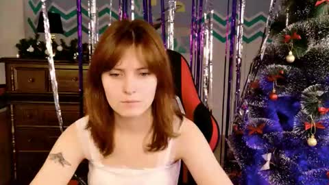 Snapshot of lolaasmus chatting on December 14, 1:27 pm I consider myself the god Loki but life just calls me LOL online show from December 14, 1:27 pm