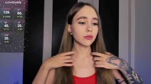 Lola3 online show from December 29, 5:33 pm