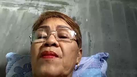 tey online show from February 15, 1:21 am