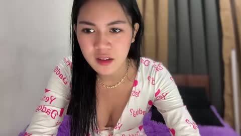 Snapshot of lolla_sexxibunny chatting on January 1, 1:16 pm Pretty Janne 3 online show from January 1, 1:16 pm