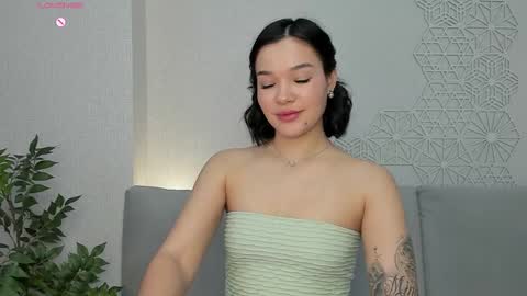 Snapshot of lolly_turner chatting on November 28, 2:47 am lolly_turner online show from November 28, 2:47 am