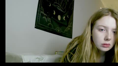 Lilly online show from December 4, 8:07 pm