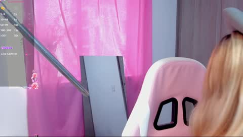 Lolly online show from December 16, 2:16 pm