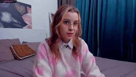 Lona online show from September 11, 7:03 pm