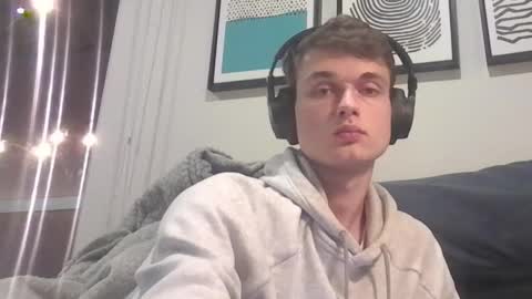 london_tomy online show from October 19, 3:07 am