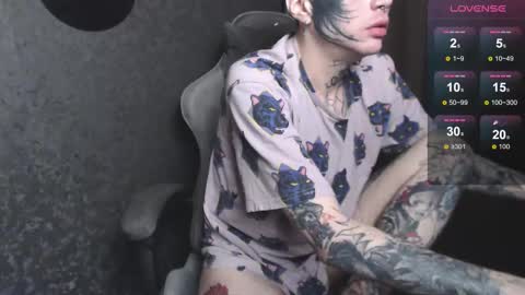 Chris online show from December 14, 11:07 am