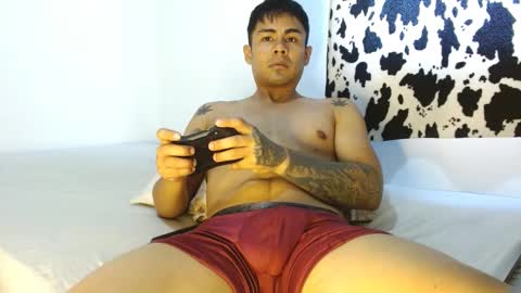 Snapshot of lonelydick2002 chatting on January 23, 11:37 am lonelydick2002 online show from January 23, 11:37 am