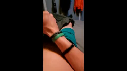 longhairguy27 online show from December 14, 4:01 am