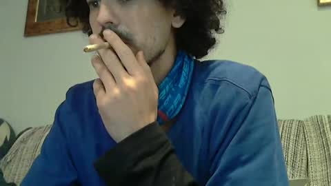 Snapshot of longnight5 chatting on December 8, 7:47 am Alejandro Rulitos Twitter longnight55 Intagram 5longnight5 online show from December 8, 7:47 am