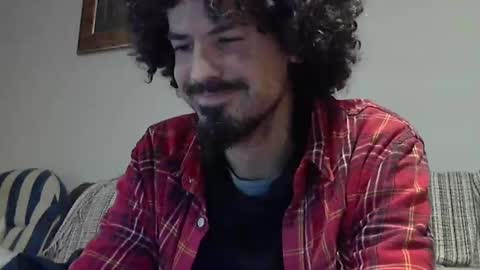 Snapshot of longnight5 chatting on December 12, 5:15 pm Alejandro Rulitos Twitter longnight55 Intagram 5longnight5 online show from December 12, 5:15 pm