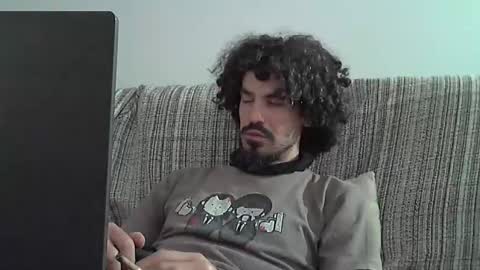 Snapshot of longnight5 chatting on January 16, 3:24 pm Alejandro Rulitos Twitter longnight55 Intagram 5longnight5 online show from January 16, 3:24 pm