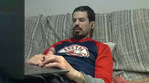 Snapshot of longnight5 chatting on February 14, 2:50 am Alejandro Rulitos Twitter longnight55 Intagram 5longnight5 online show from February 14, 2:50 am