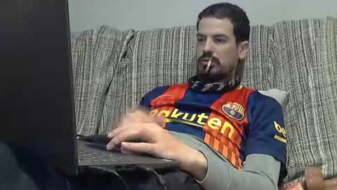 Snapshot of longnight5 chatting on February 15, 7:38 am Alejandro Rulitos Twitter longnight55 Intagram 5longnight5 online show from February 15, 7:38 am