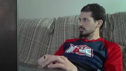 Snapshot of longnight5 chatting on February 24, 4:15 pm Alejandro Rulitos Twitter longnight55 Intagram 5longnight5 online show from February 24, 4:15 pm