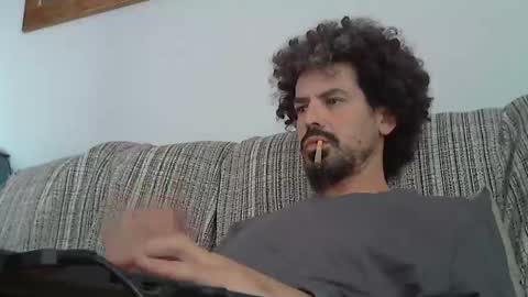 Snapshot of longnight5 chatting on November 17, 1:39 pm Alejandro Rulitos Twitter longnight55 Intagram 5longnight5 online show from November 17, 1:39 pm