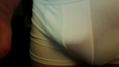 Snapshot of looking_and_hoping chatting on September 20, 7:48 pm Daddy gets HARD online show from September 20, 7:48 pm