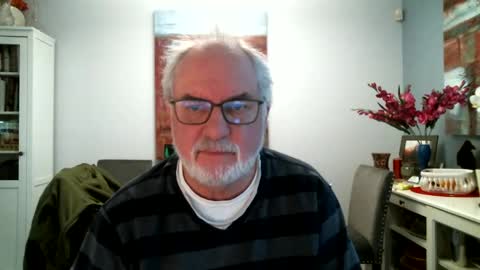 Snapshot of loop102 chatting on January 23, 10:44 pm loop102 online show from January 23, 10:44 pm