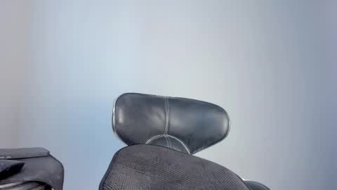 Snapshot of loovelymiia_ chatting on February 21, 6:59 pm Mia Aniston online show from February 21, 6:59 pm