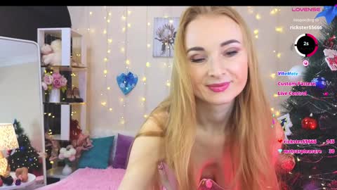 LoraColins online show from January 3, 7:18 pm