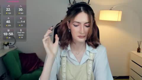 Lora online show from November 25, 1:00 pm