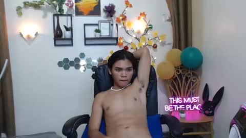 lord_hotasian online show from November 28, 8:55 pm