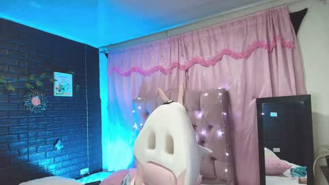 Loren online show from January 28, 12:26 am