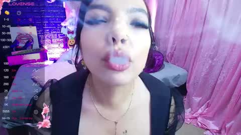 Loren online show from October 17, 9:39 pm