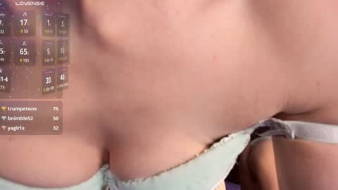 Loren online show from December 17, 5:26 pm