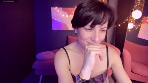 Loren online show from January 18, 5:04 pm