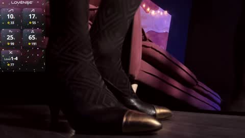 Loren online show from February 4, 1:59 pm