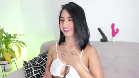 L O R E N online show from November 9, 1:20 pm