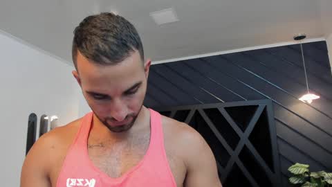  L O R E N Z O  Thumbs Up help  online show from January 25, 5:30 pm