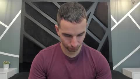  L O R E N Z O  Thumbs Up help  online show from September 9, 5:23 pm