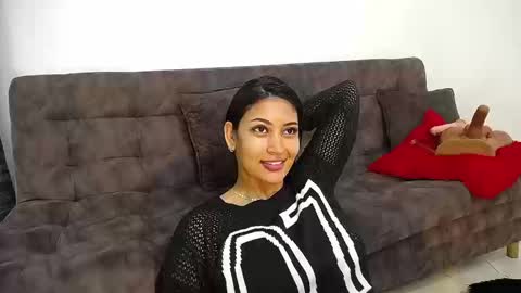 loretahorny online show from September 19, 3:24 pm