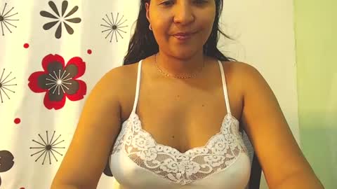 Loretta Gmez online show from February 16, 1:36 am